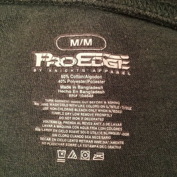 Oregon Ducks womans medium tshirt  green with grap - Picture 4 of 5